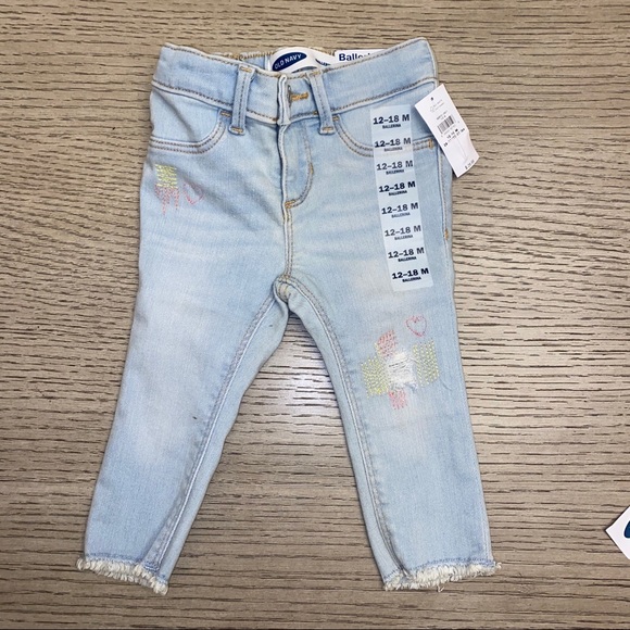 Old Navy Baby Girl Jeans and Cargo Pants - Picture 3 of 11